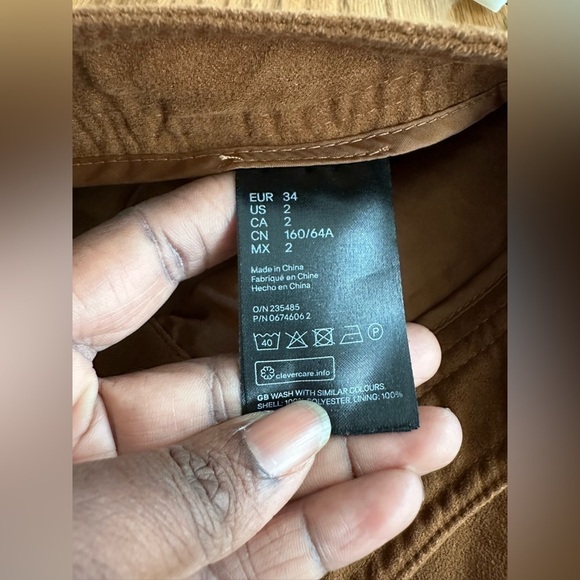 H&M Divided Short A-line skirt with a high waist and buttons at front Size 2 - Picture 5 of 8